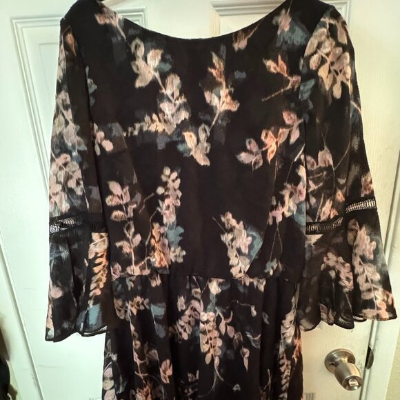 Vince Camuto Long Sleeve Floral Dress - Picture 1 of 3